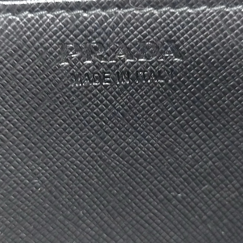Prada Long Wallet Black Leather With Gray and White bi color inside authentic - Picture 5 of 11